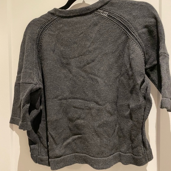 Grey lululemon cropped sweater with 3/4 sleeves - Picture 4 of 4